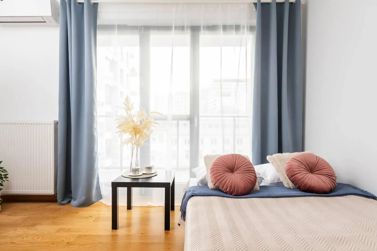 Vista Apartment Metro Plocka Varşova