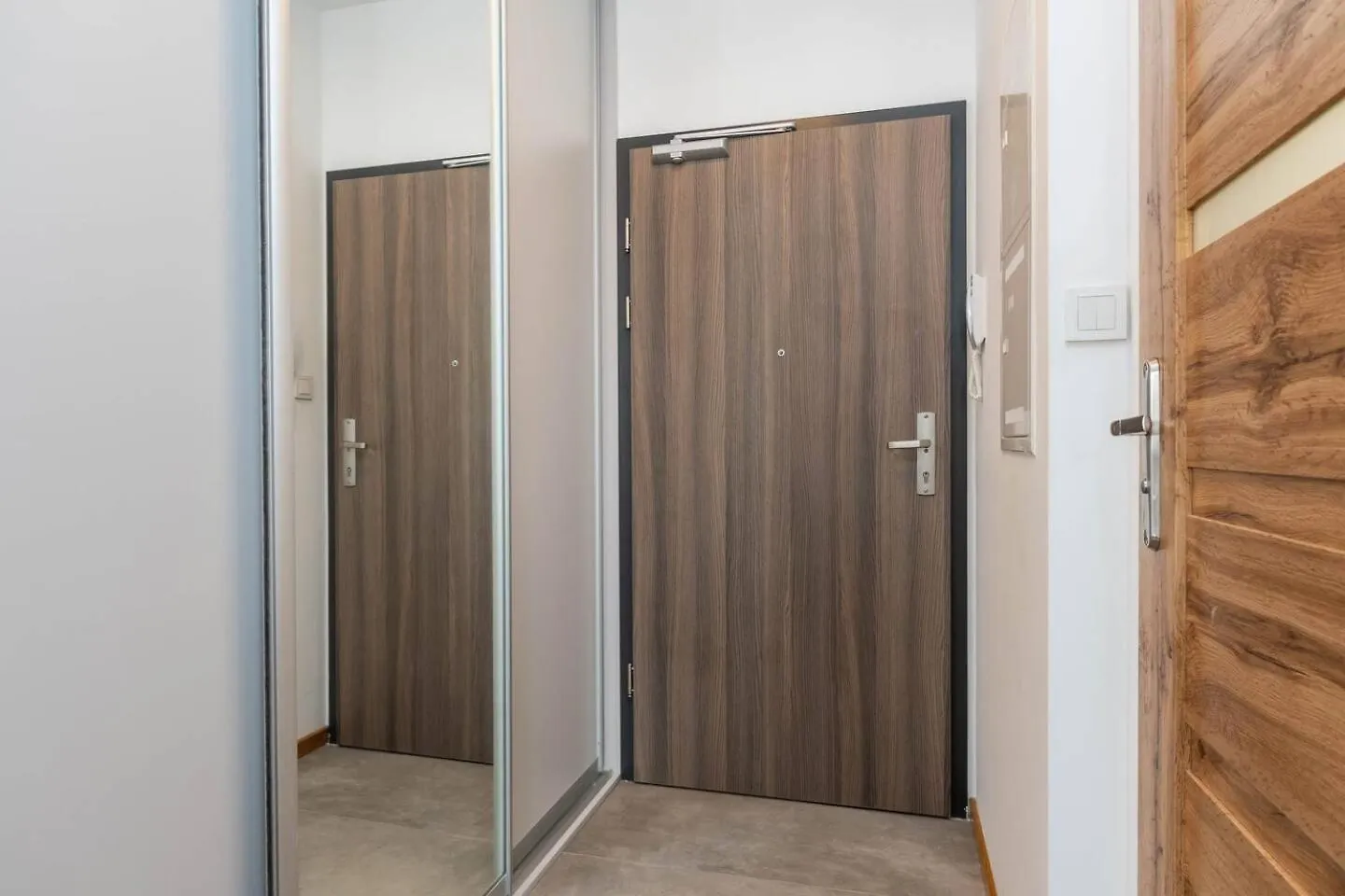 Vista Apartment Metro Plocka Varşova 0*,